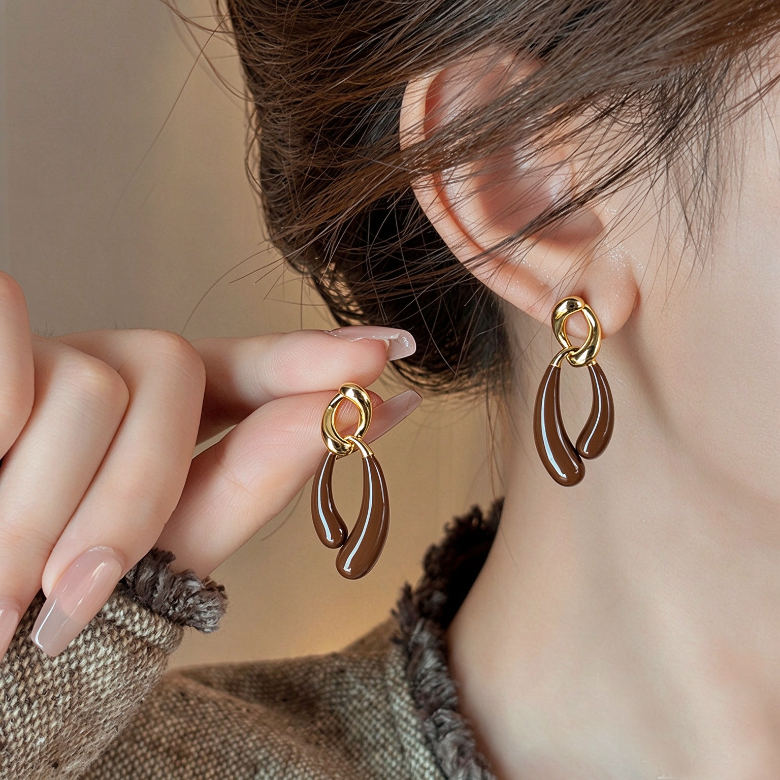 Brown Enamel Drop Earrings - 图片 4